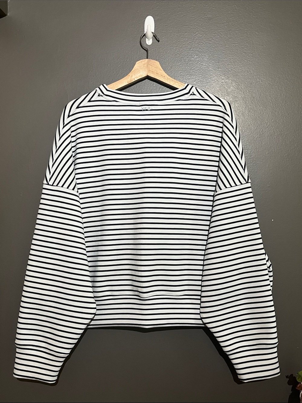 Abercrombie & Fitch YPB NeoKNIT Crew Sweatshirt NWT - Picture 4 of 11